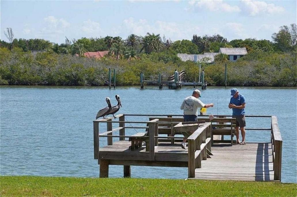 Bayshore Yatch Tennis Condo 2Br 3 Beds, Walking Distance To Beautiful Quite Beach Clearwater Beach Exterior foto
